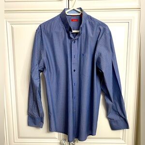 NWOT IZOD MEN’S LARGE LONG SLEEVE DRESS SHIRT IN BLUE AND WHITE PINSTRIPES
